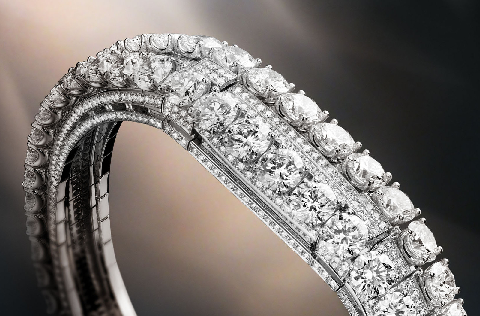 Часы 101 Secrets от Jaeger-LeCoultre, браслет с бриллиантами Браслет часов 101 Secrets от Jaeger-LeCoultre