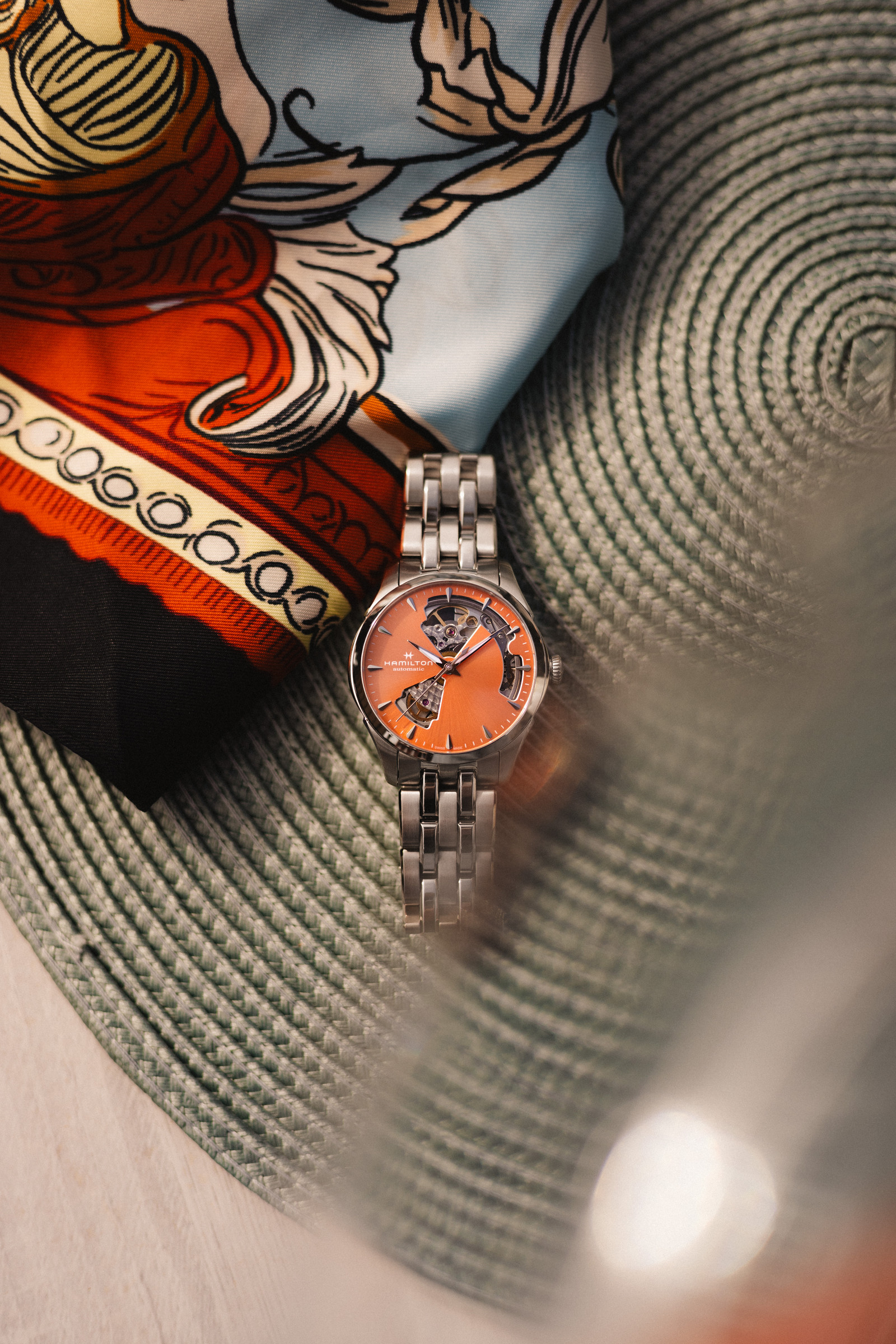 Часы с абрикосовым циферблатом Jazzmaster Open Heart Lady Auto от Hamilton Подарок со смыслом: женские часы Hamilton Jazzmaster Open Heart Lady Auto