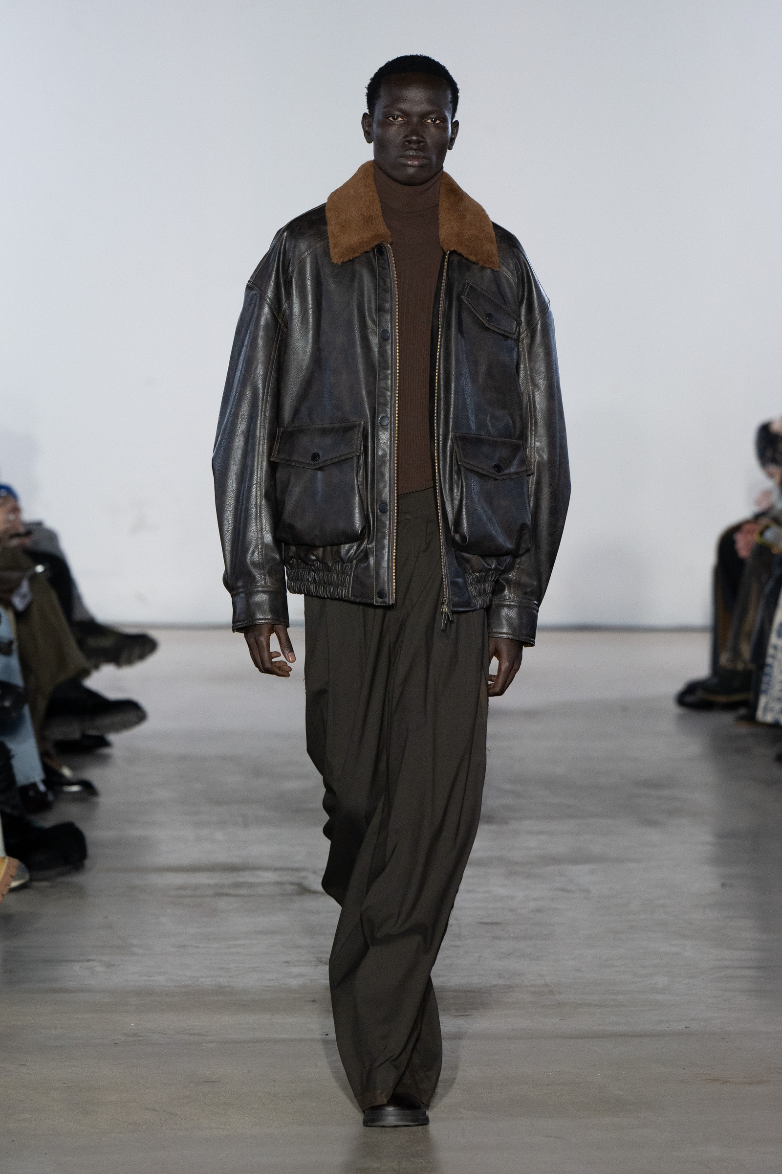 Мужские коллекции FW 2025/26: Feng Chen Wang Мужская мода Осень/Зима 25/26: Feng Chen Wang