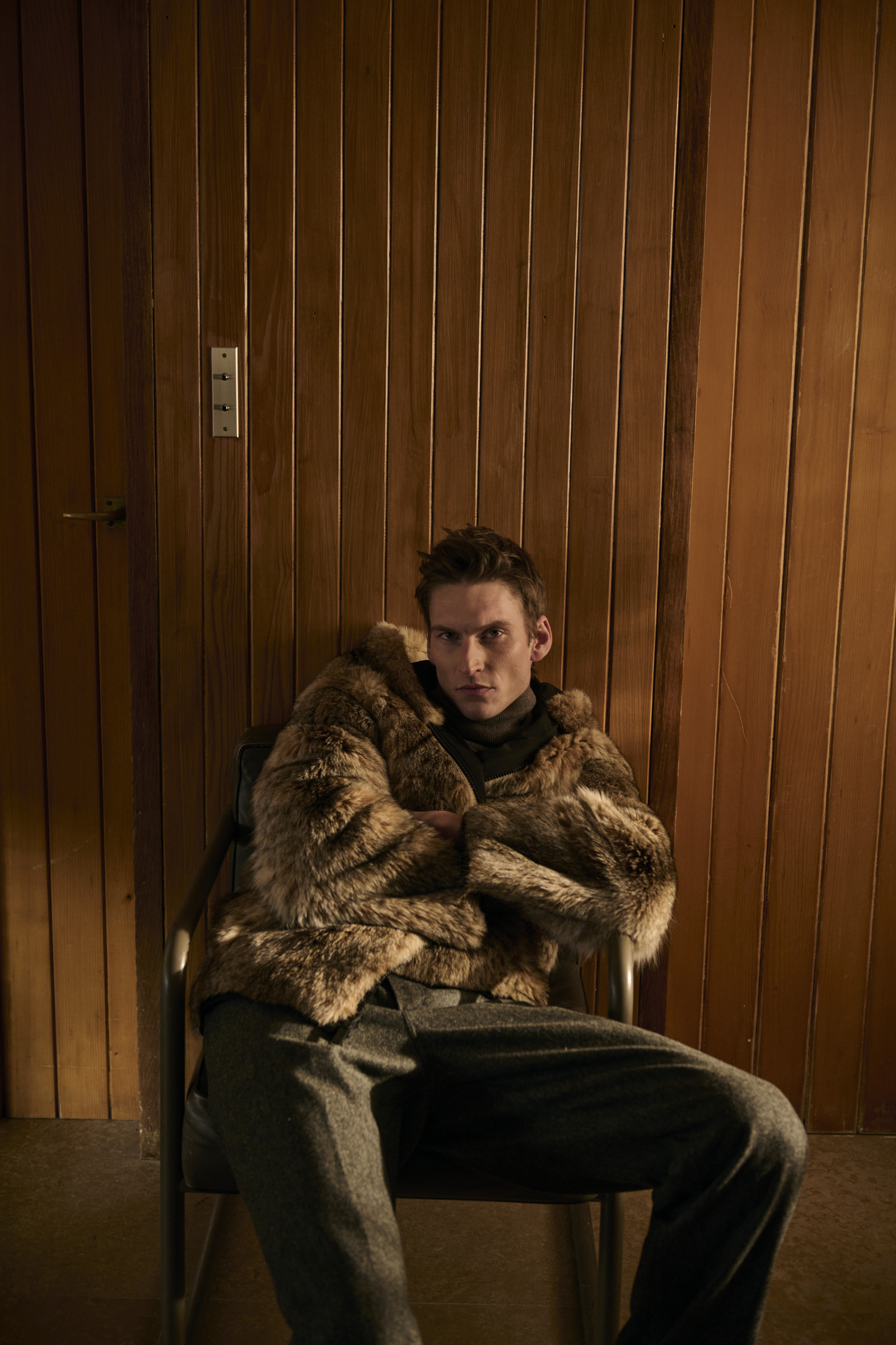 Мужские коллекции FW 2025/26: Yves Salomon Homme Тенденции мужской моды 2025/26: меховая куртка Yves Salomon Homme