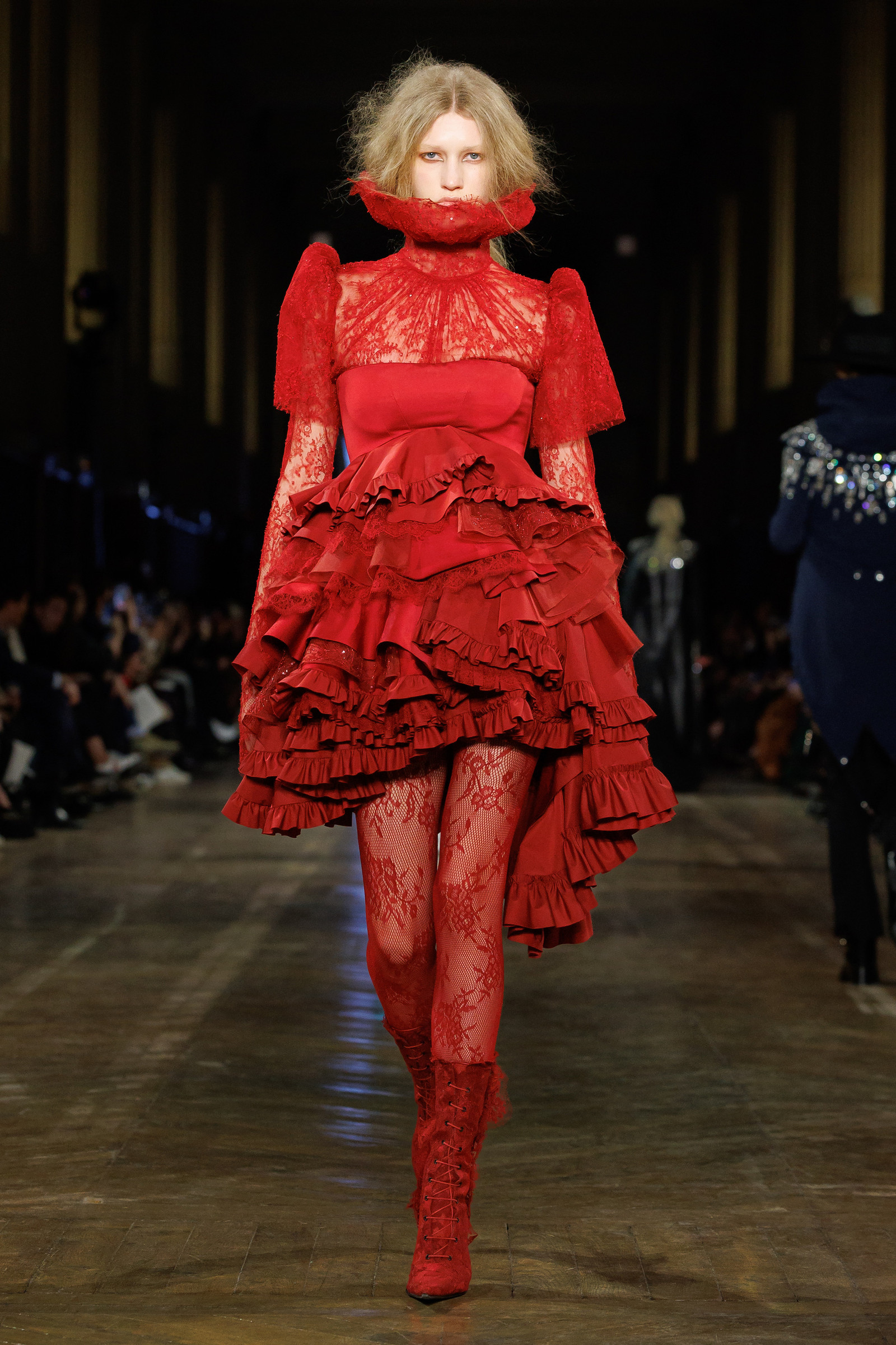 Тренды в моде Осень/Зима 2025/2026: McQueen Тенденции моды Осень/Зима 2025/2026: коллекция McQueen